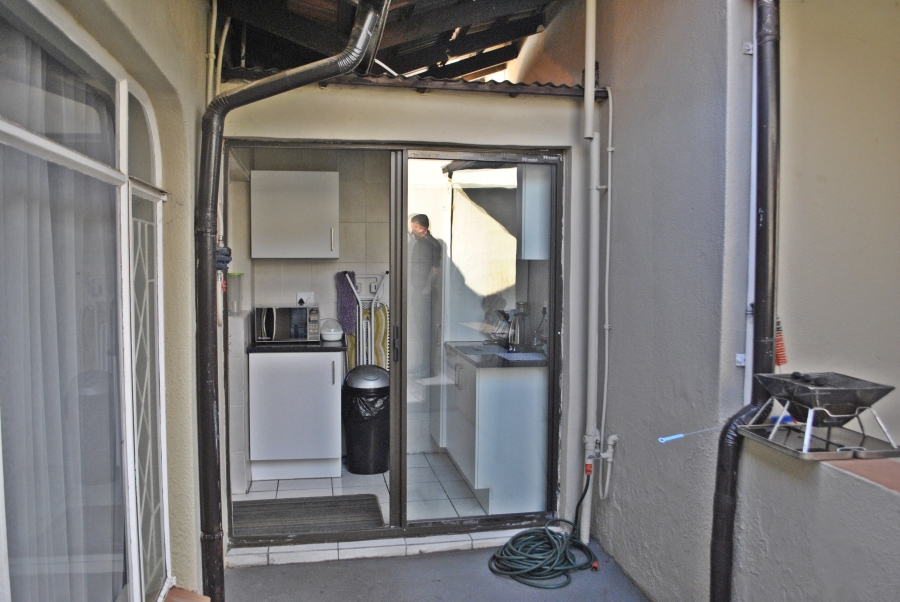 2 Bedroom Property for Sale in Rant En Dal Gauteng