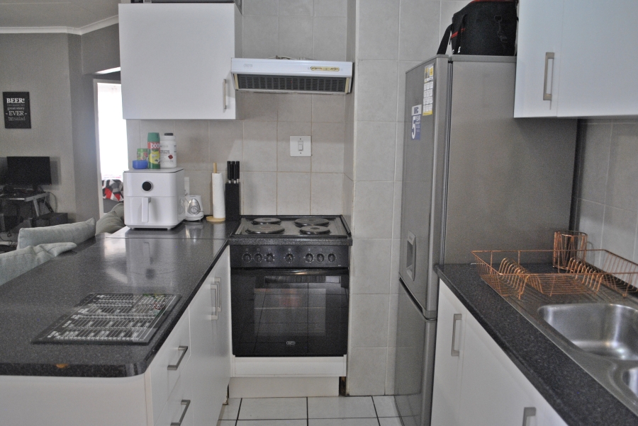 2 Bedroom Property for Sale in Rant En Dal Gauteng