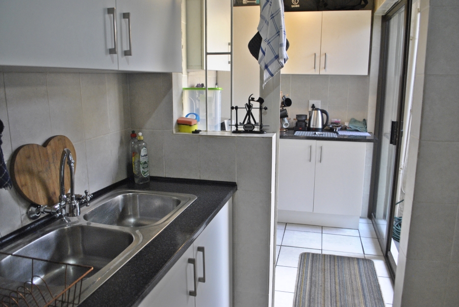 2 Bedroom Property for Sale in Rant En Dal Gauteng