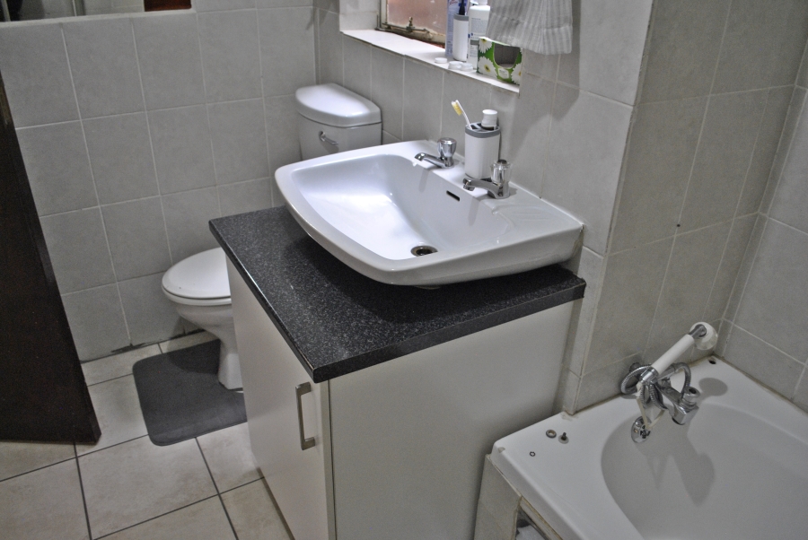 2 Bedroom Property for Sale in Rant En Dal Gauteng