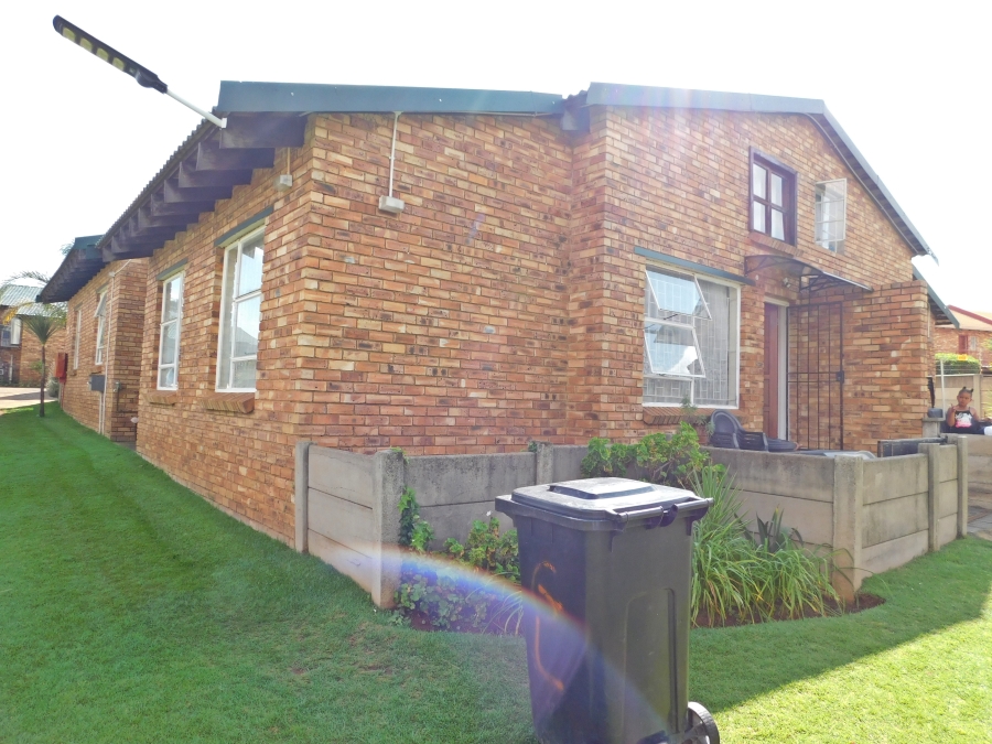 3 Bedroom Property for Sale in Mindalore Gauteng