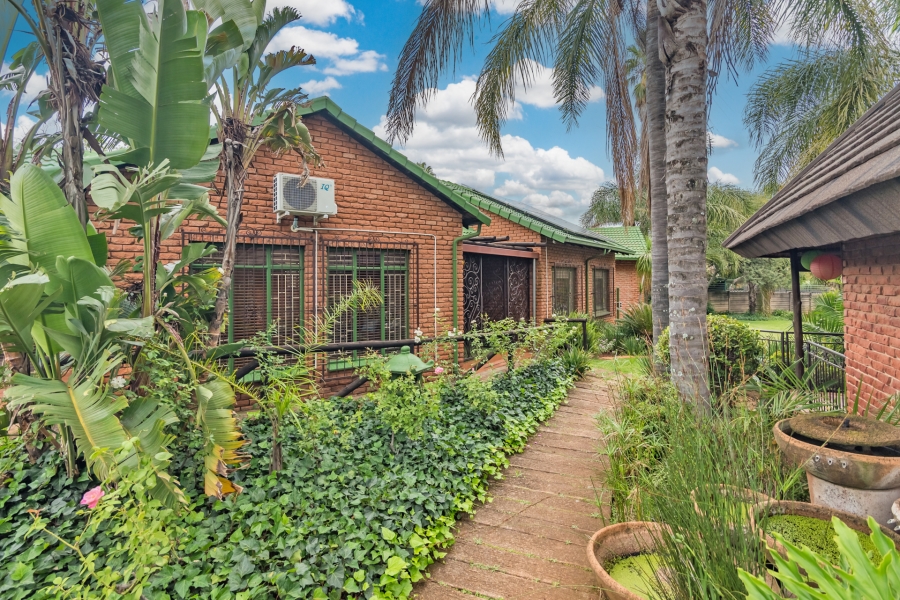 4 Bedroom Property for Sale in Wierda Park Gauteng