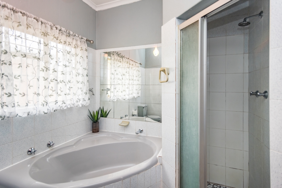 4 Bedroom Property for Sale in Wierda Park Gauteng