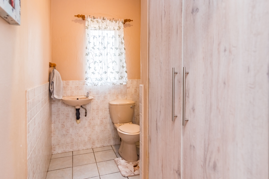 4 Bedroom Property for Sale in Wierda Park Gauteng