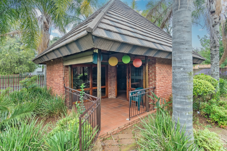 4 Bedroom Property for Sale in Wierda Park Gauteng