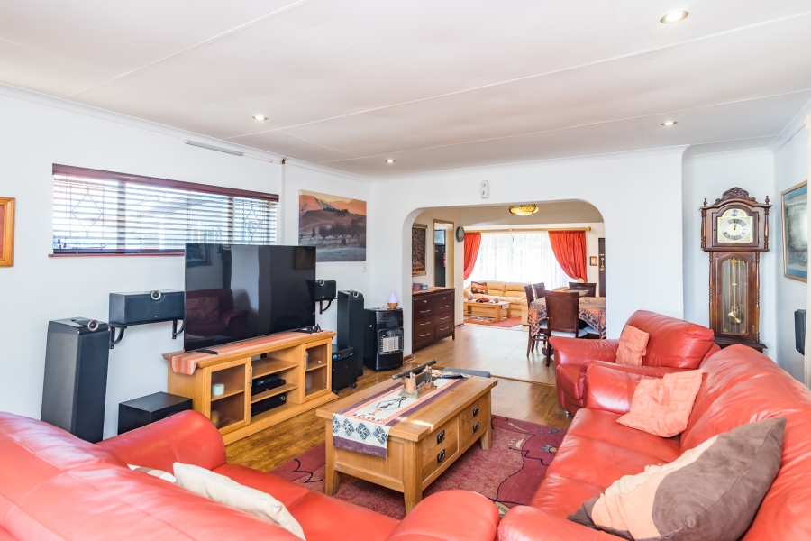 5 Bedroom Property for Sale in Horison Gauteng