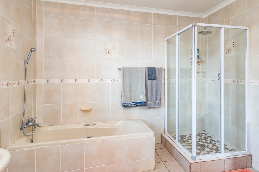 5 Bedroom Property for Sale in Horison Gauteng