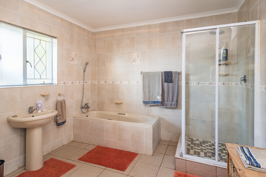 5 Bedroom Property for Sale in Horison Gauteng