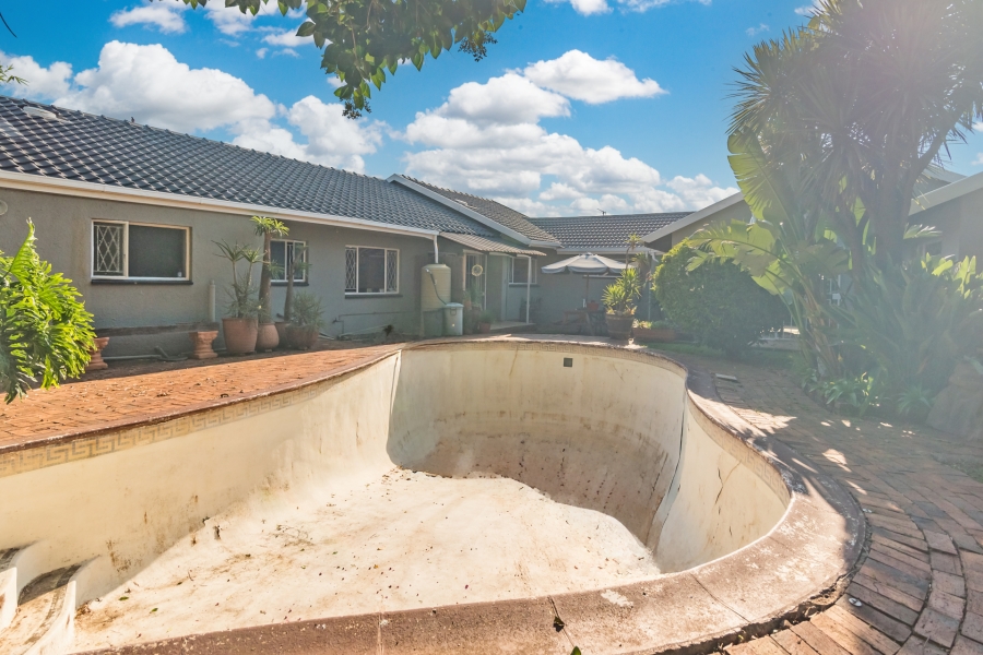 5 Bedroom Property for Sale in Horison Gauteng