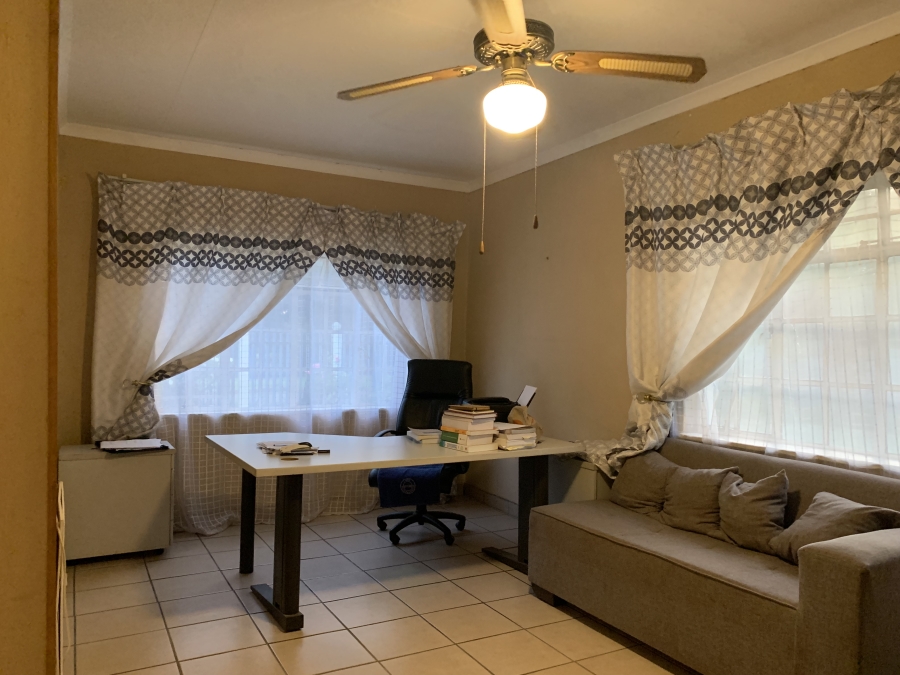 4 Bedroom Property for Sale in Vanderbijlpark SE 6 Gauteng
