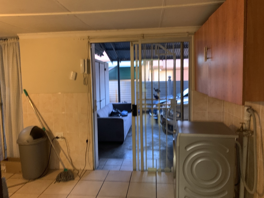 4 Bedroom Property for Sale in Vanderbijlpark SE 6 Gauteng