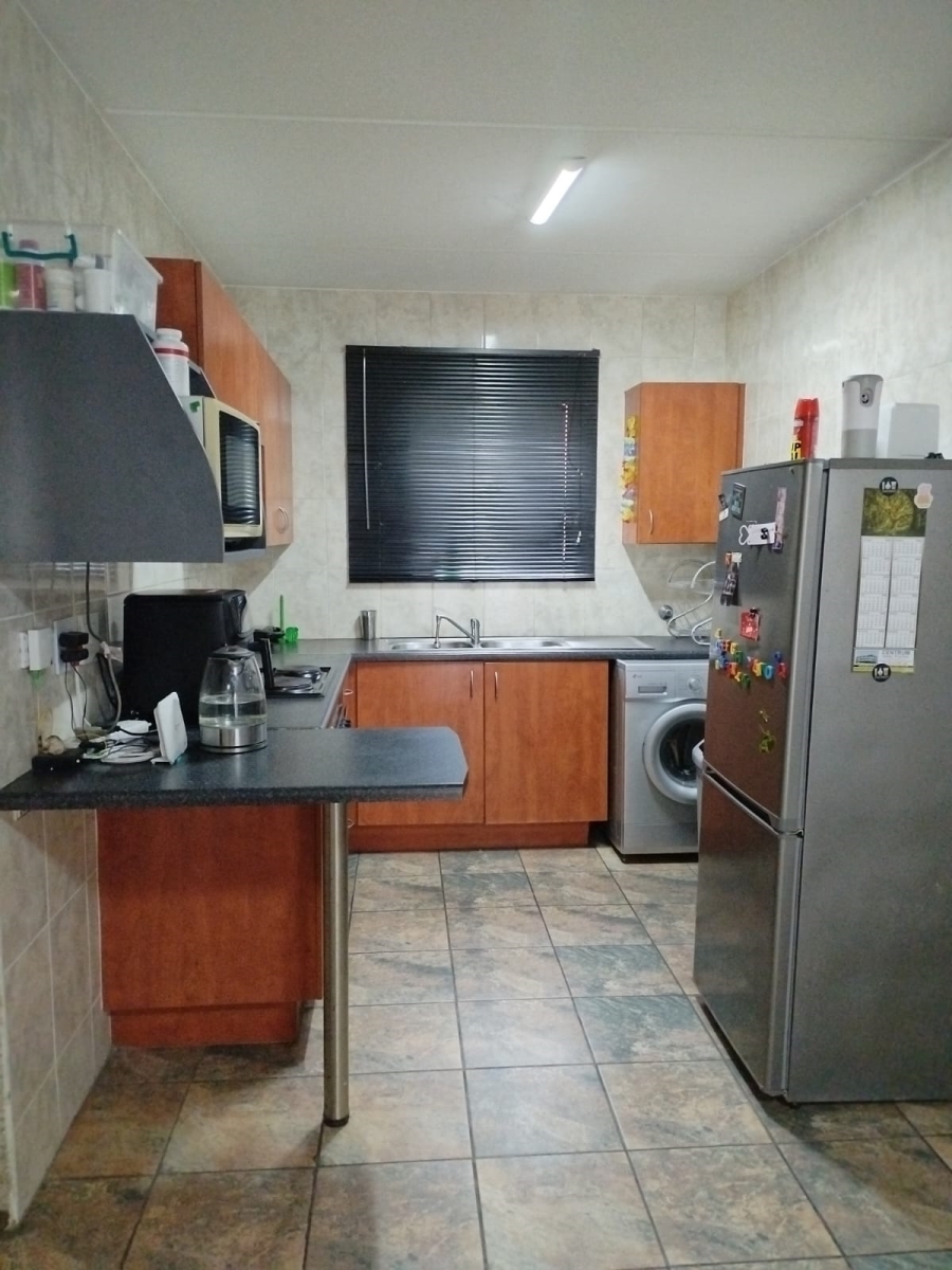 2 Bedroom Property for Sale in Parkrand Gauteng