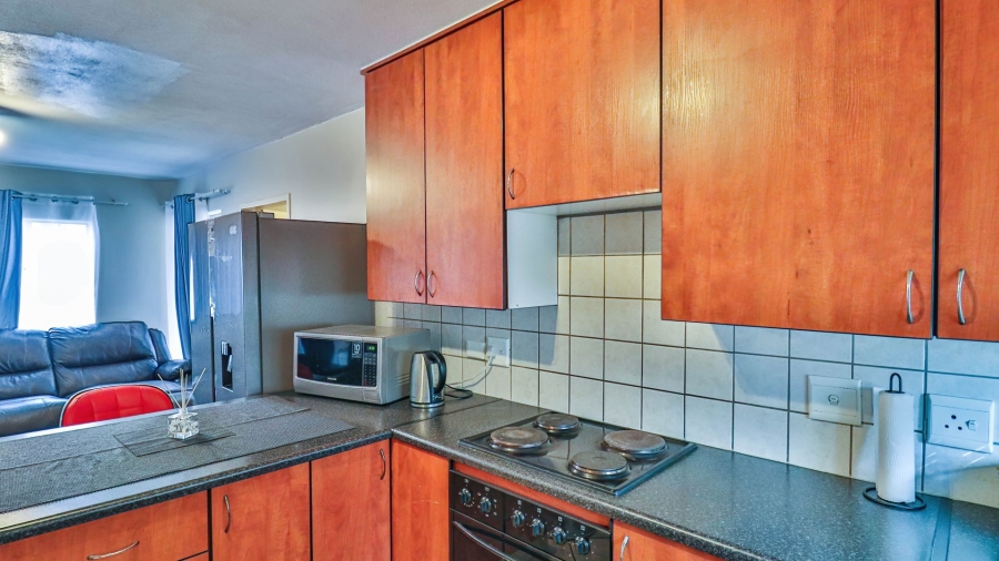 1 Bedroom Property for Sale in Vorna Valley Gauteng