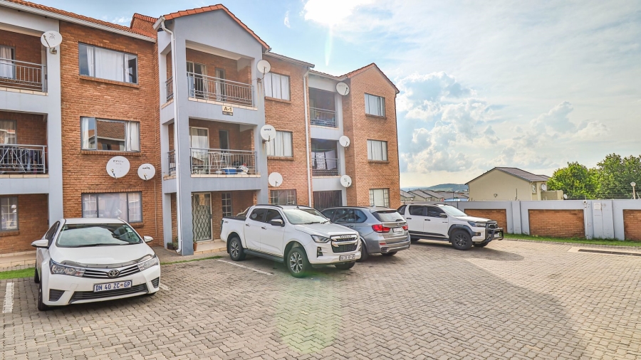 1 Bedroom Property for Sale in Vorna Valley Gauteng