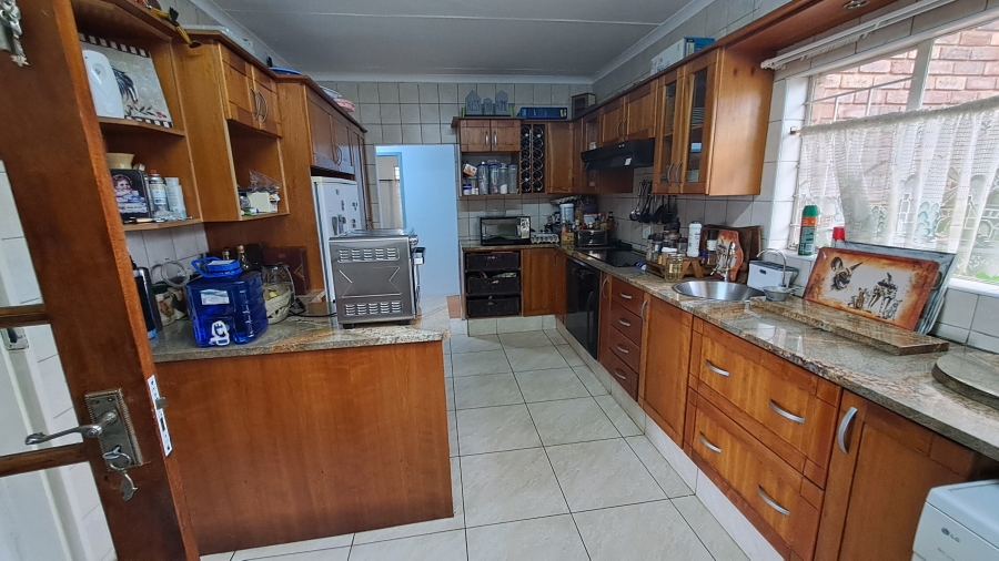 4 Bedroom Property for Sale in Jordaan Park Gauteng