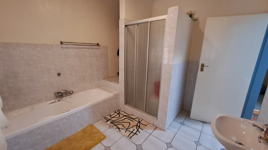 4 Bedroom Property for Sale in Jordaan Park Gauteng