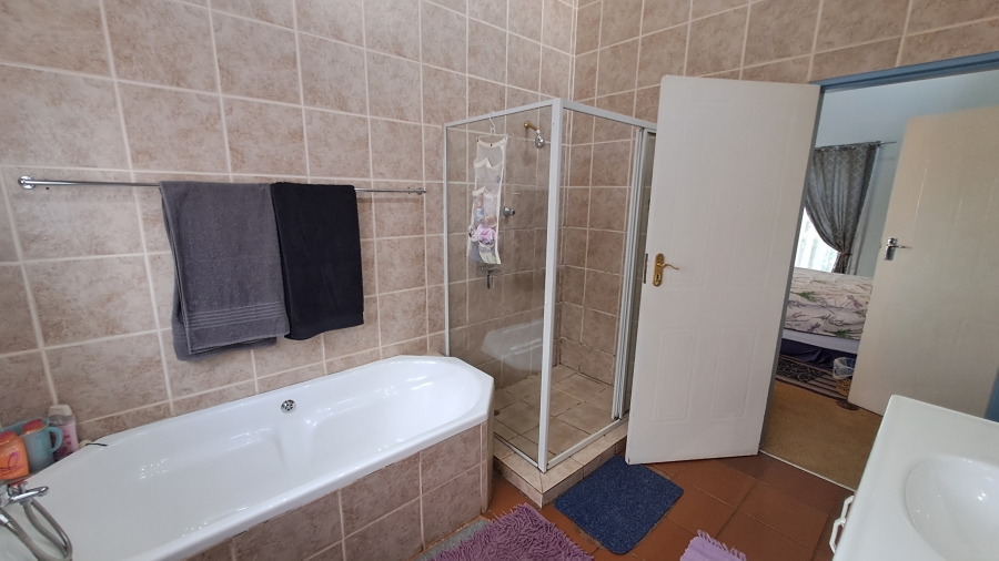 4 Bedroom Property for Sale in Jordaan Park Gauteng