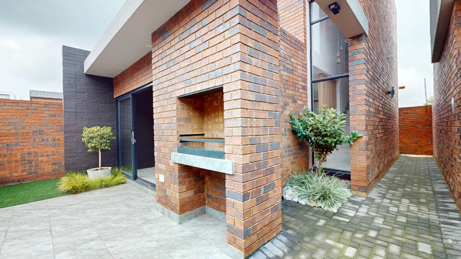 3 Bedroom Property for Sale in Bartlett Gauteng