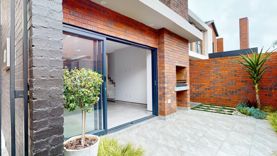 3 Bedroom Property for Sale in Bartlett Gauteng