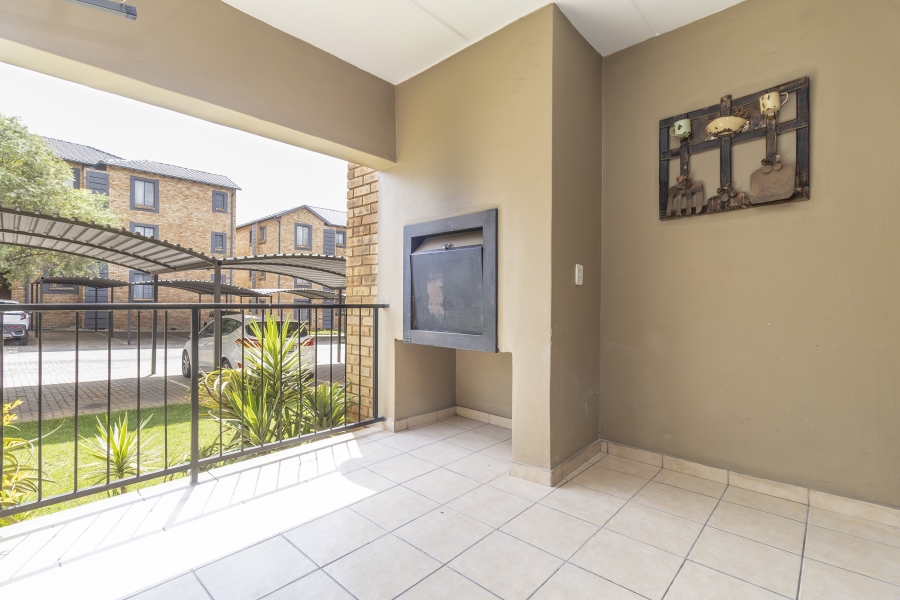2 Bedroom Property for Sale in North Riding Gauteng