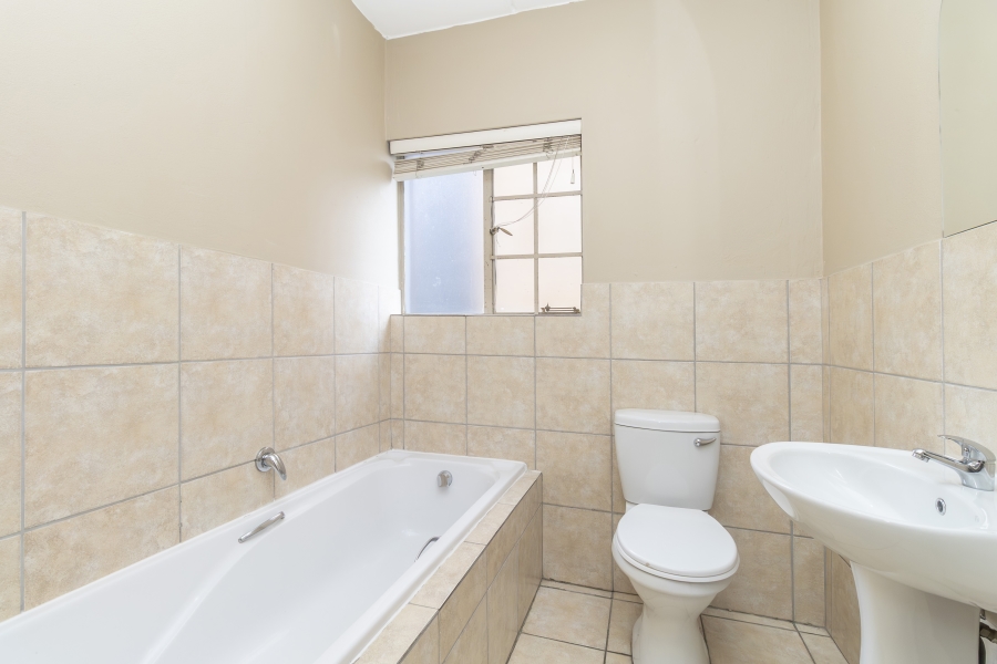 2 Bedroom Property for Sale in North Riding Gauteng