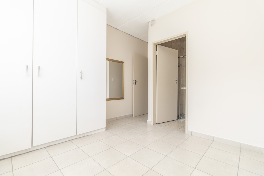 2 Bedroom Property for Sale in North Riding Gauteng