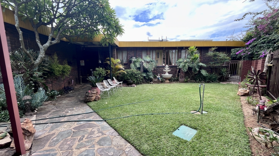 8 Bedroom Property for Sale in Kilner Park Gauteng