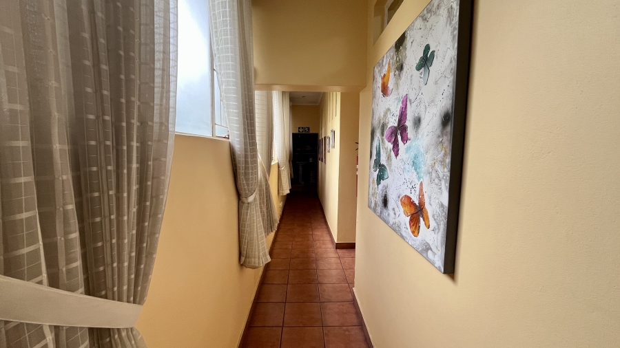 8 Bedroom Property for Sale in Kilner Park Gauteng