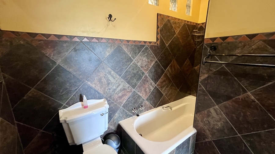 8 Bedroom Property for Sale in Kilner Park Gauteng