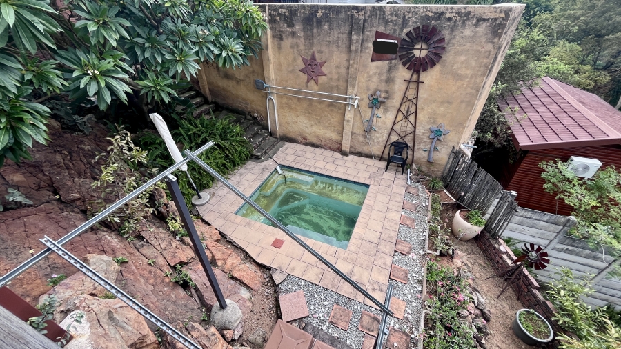 8 Bedroom Property for Sale in Kilner Park Gauteng