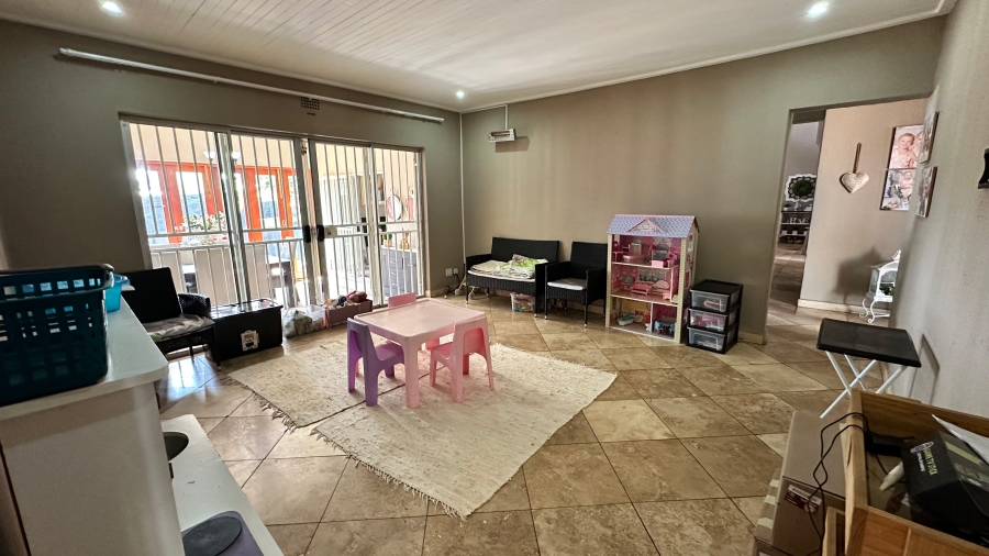 7 Bedroom Property for Sale in Zesfontein A H Gauteng