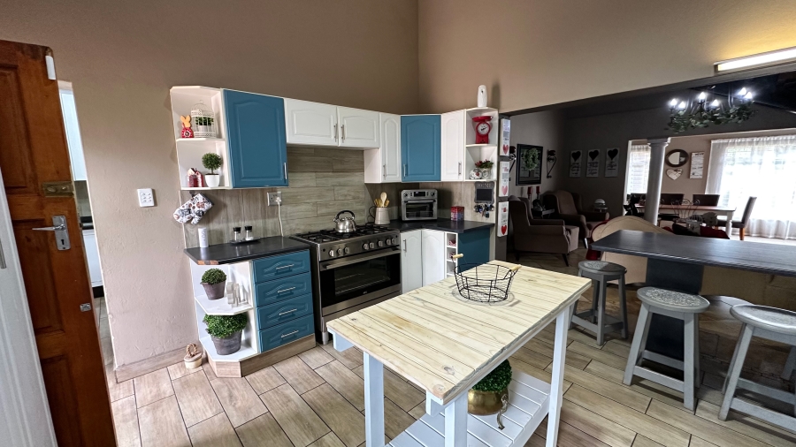7 Bedroom Property for Sale in Zesfontein A H Gauteng