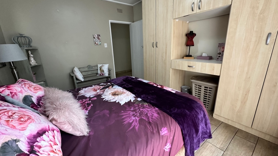 7 Bedroom Property for Sale in Zesfontein A H Gauteng