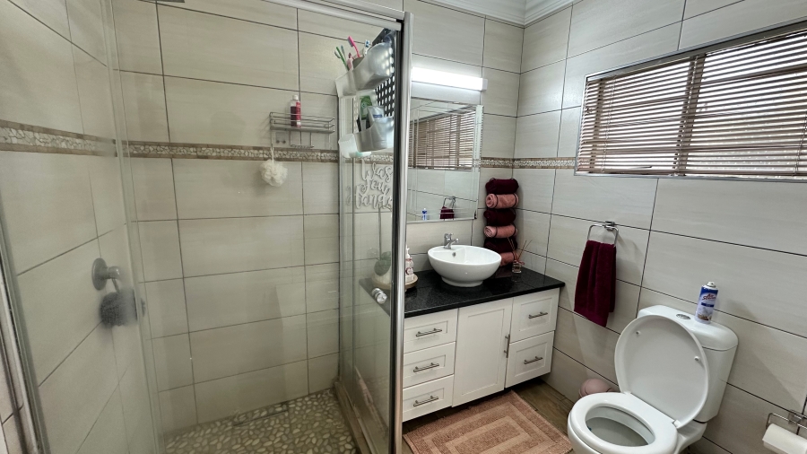 7 Bedroom Property for Sale in Zesfontein A H Gauteng