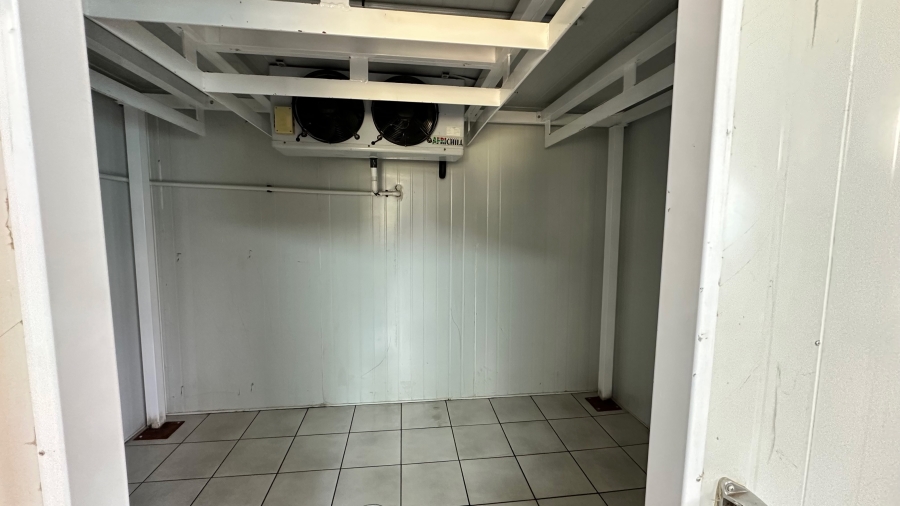 7 Bedroom Property for Sale in Zesfontein A H Gauteng
