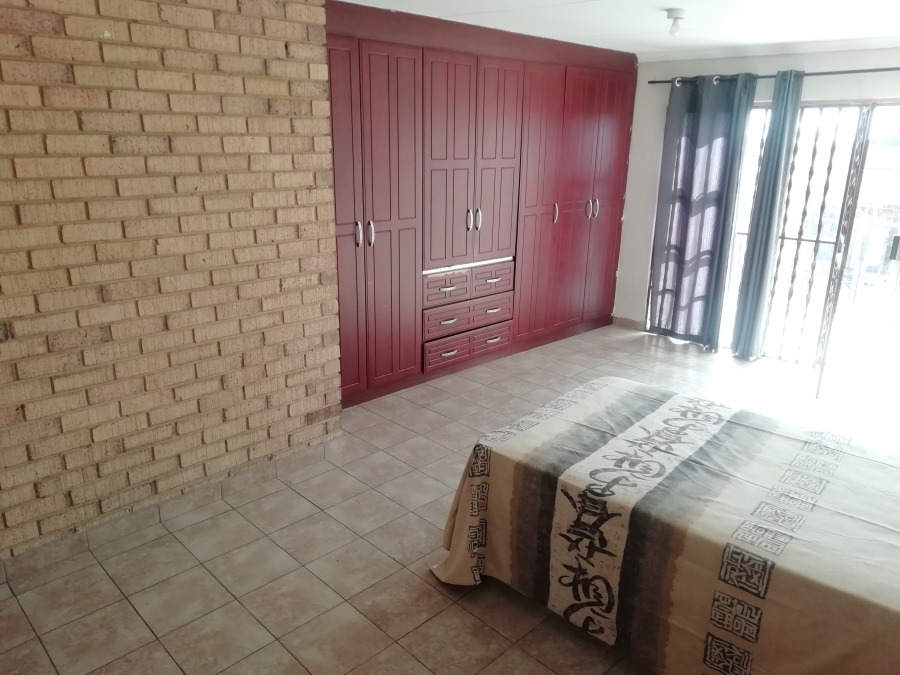 3 Bedroom Property for Sale in Debonair Park Gauteng
