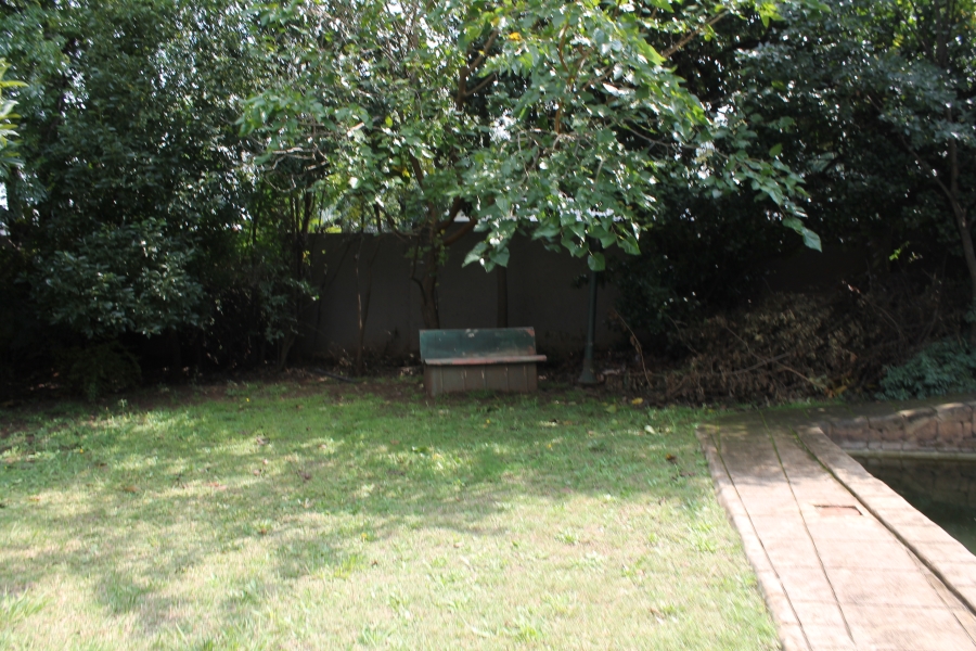 6 Bedroom Property for Sale in Brackenhurst Gauteng