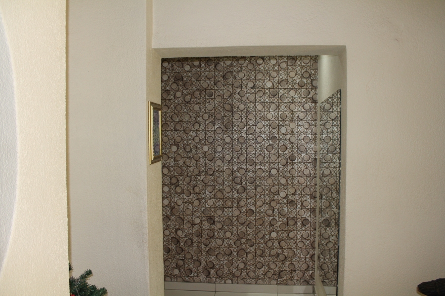 6 Bedroom Property for Sale in Brackenhurst Gauteng