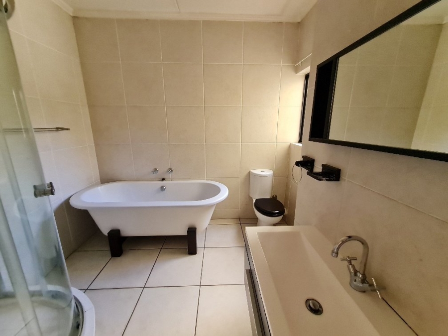 2 Bedroom Property for Sale in Greenstone Hill Gauteng