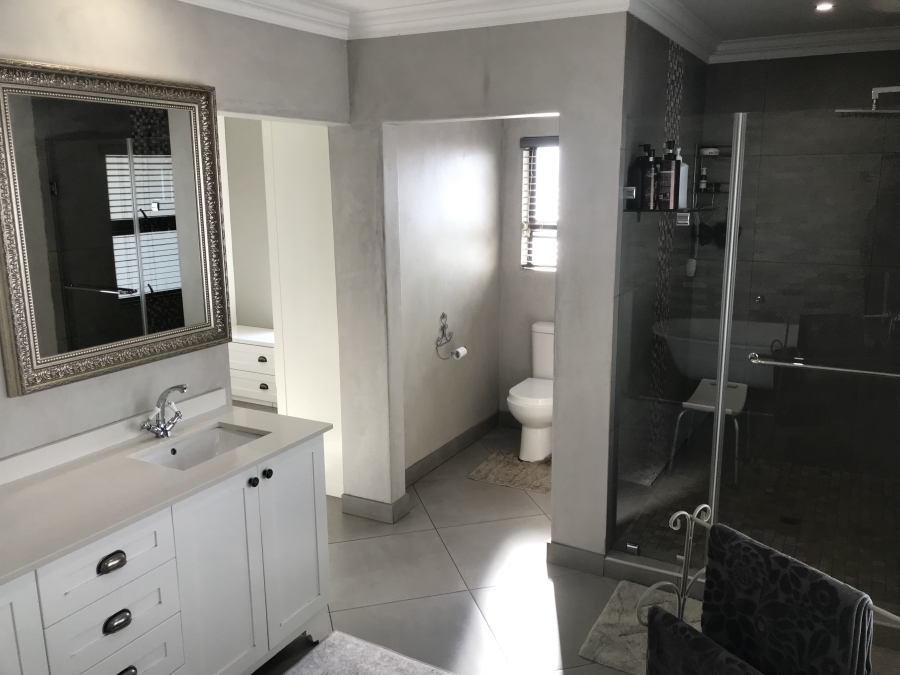4 Bedroom Property for Sale in Pebble Rock Golf Village Gauteng