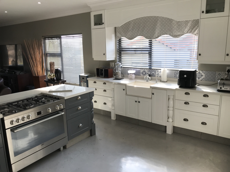 4 Bedroom Property for Sale in Pebble Rock Golf Village Gauteng