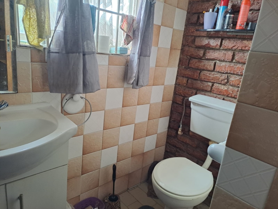 2 Bedroom Property for Sale in Forest Hill Gauteng