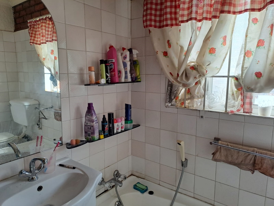 2 Bedroom Property for Sale in Forest Hill Gauteng