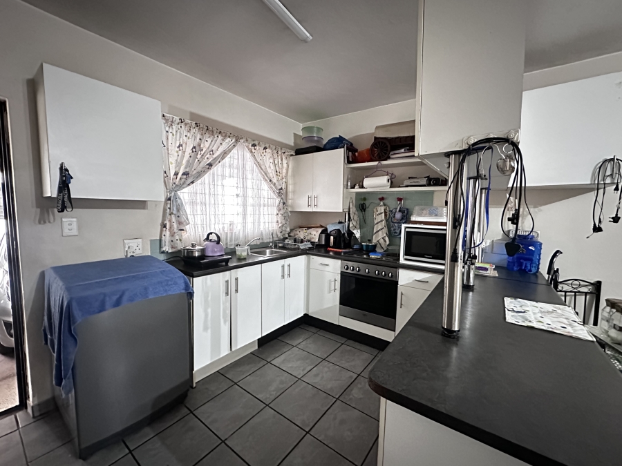 2 Bedroom Property for Sale in Brenthurst Gauteng