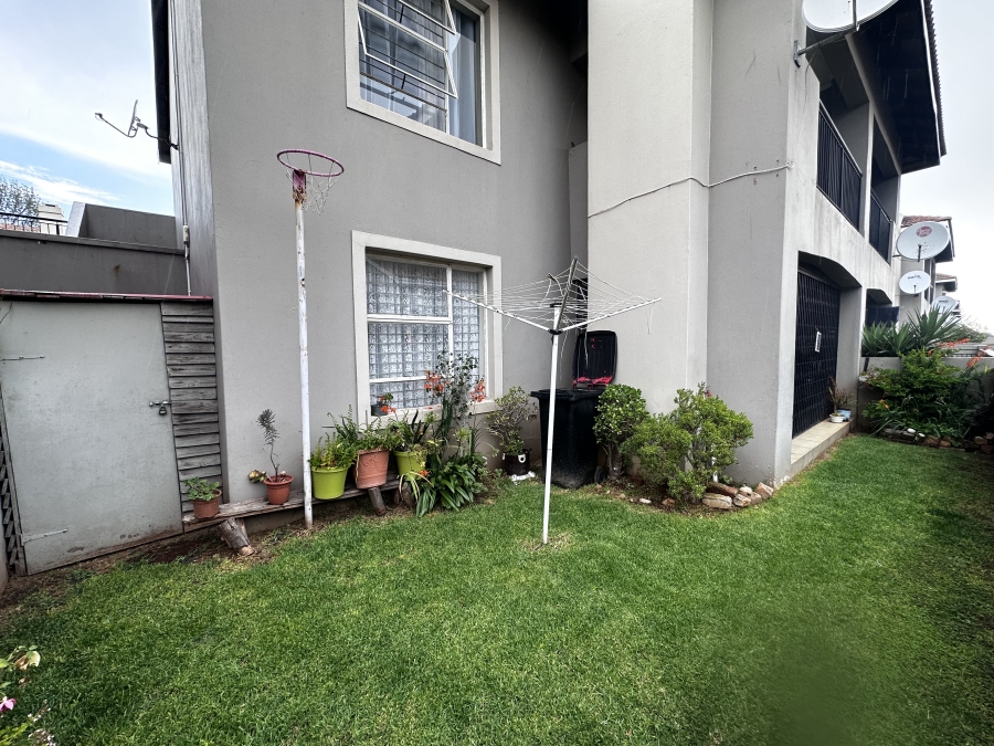 2 Bedroom Property for Sale in Brenthurst Gauteng