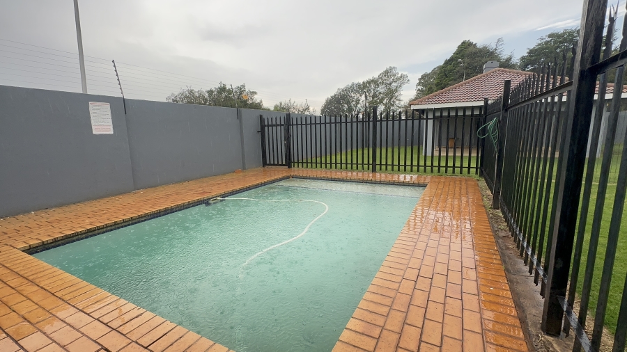 2 Bedroom Property for Sale in Brenthurst Gauteng