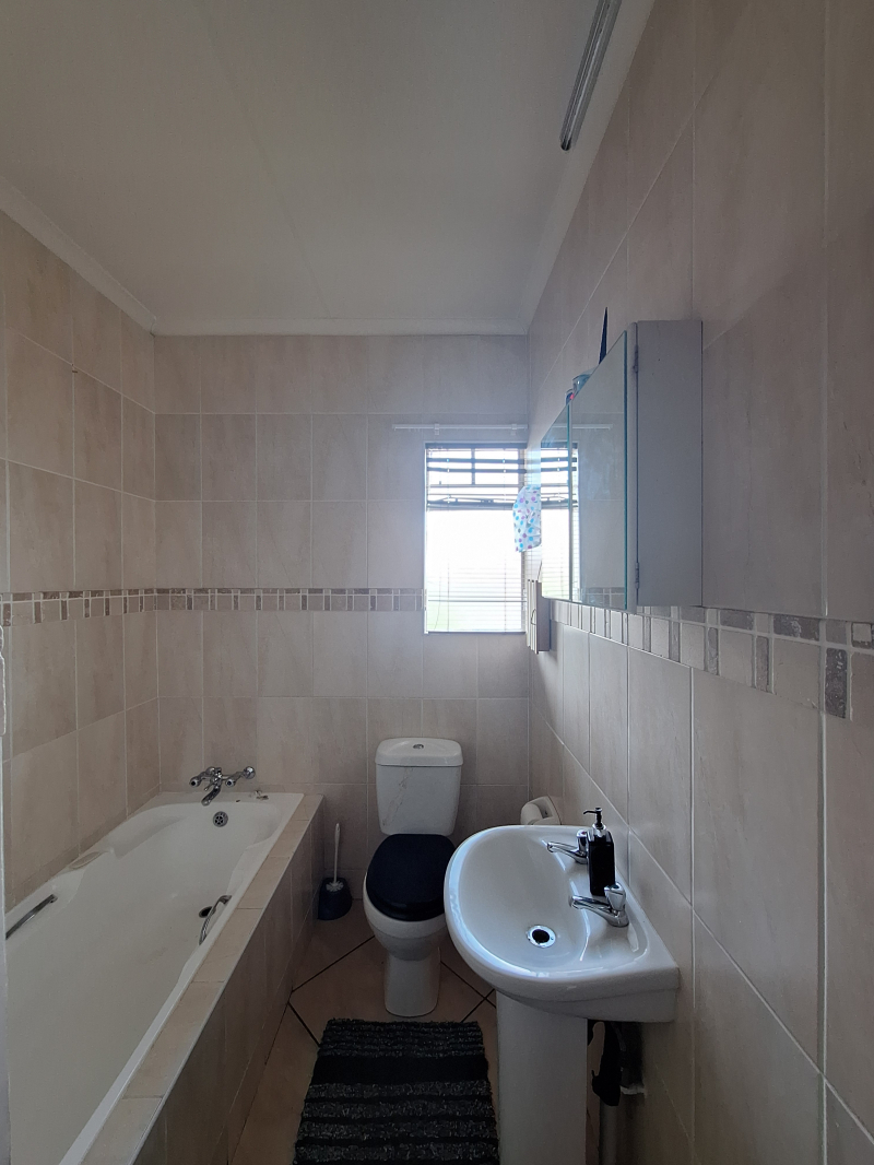 2 Bedroom Property for Sale in Eden Glen Gauteng