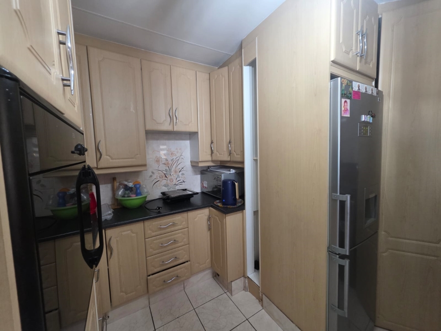 To Let 4 Bedroom Property for Rent in Lambton Gauteng