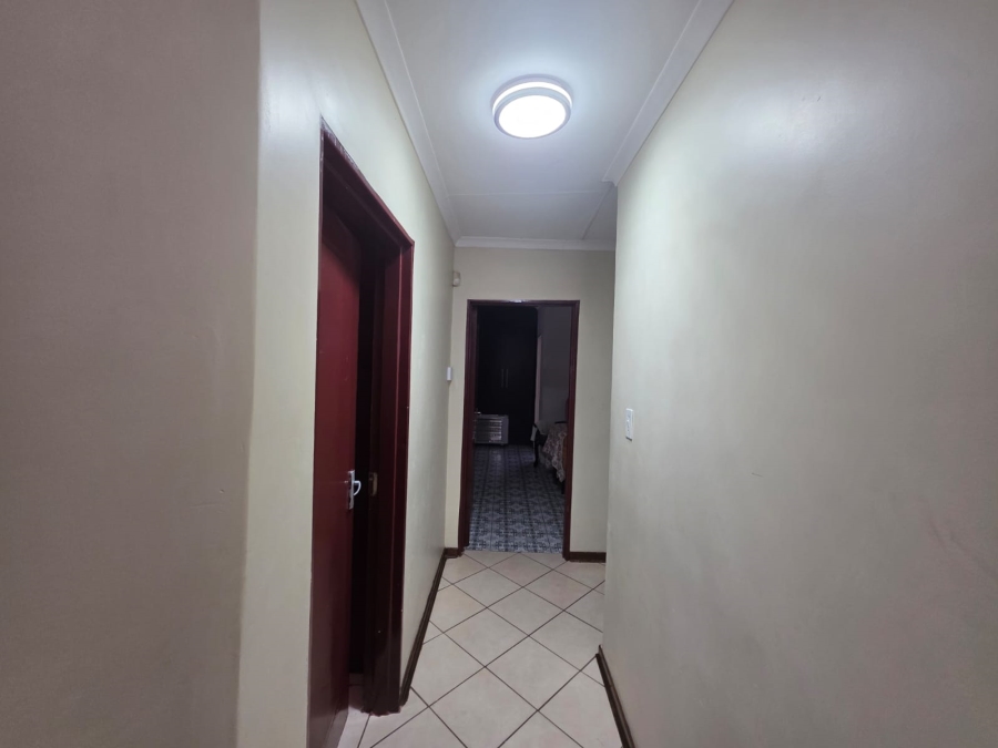 To Let 4 Bedroom Property for Rent in Lambton Gauteng