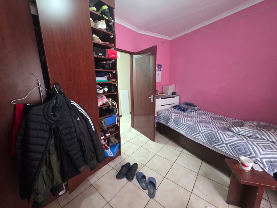 To Let 4 Bedroom Property for Rent in Lambton Gauteng